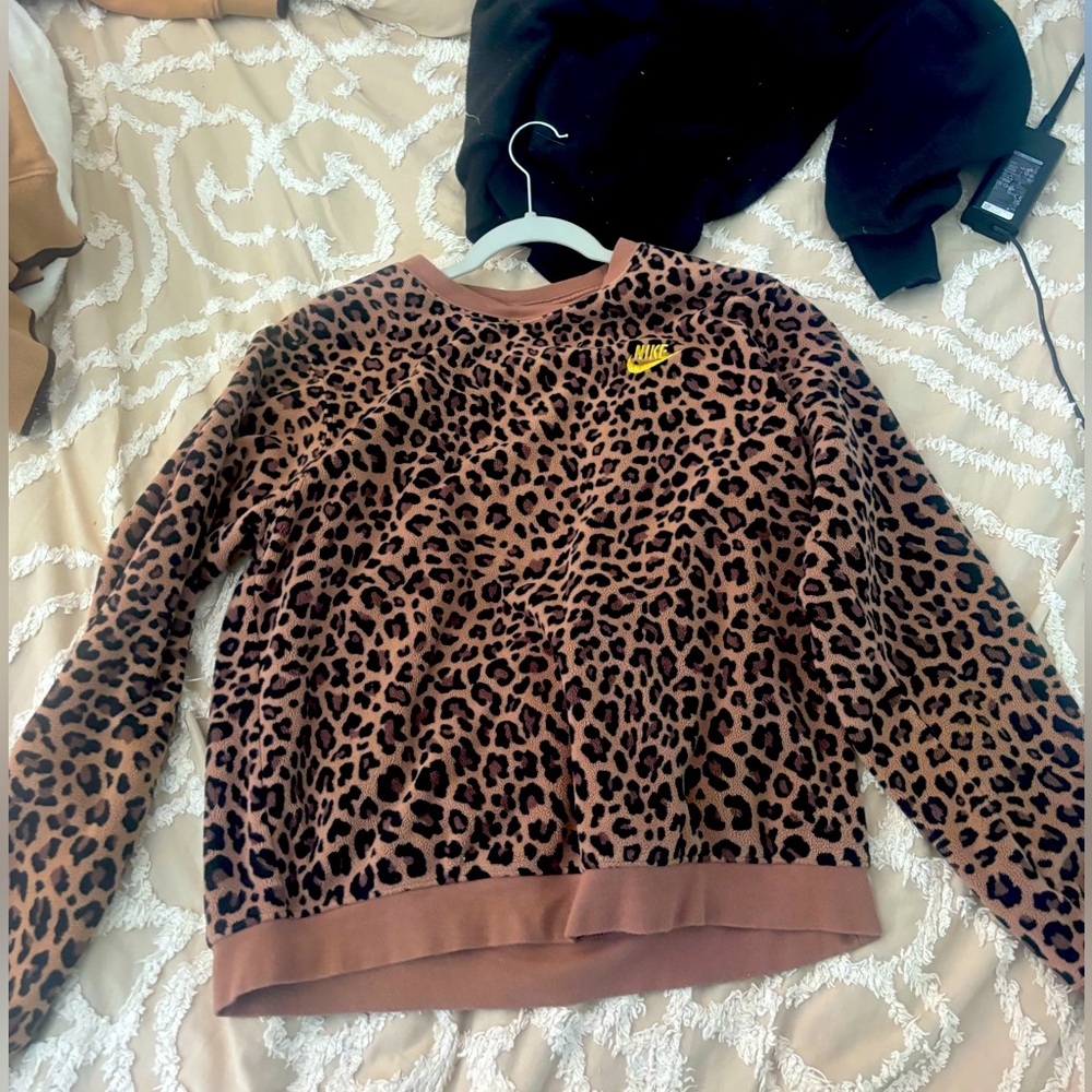 Cheetah print Nike sweatshirt ❤️🌟CLOSET CLEANOUT🌟❤️